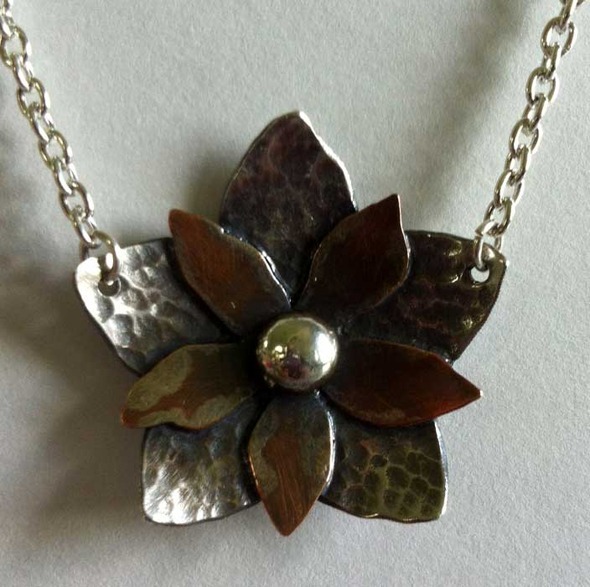 marsh5fingerflowerpendant