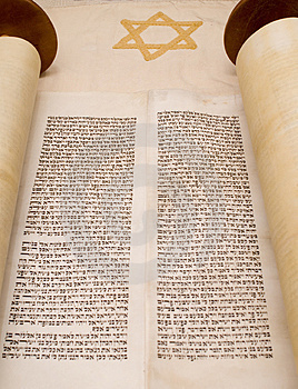 open-torah-scroll