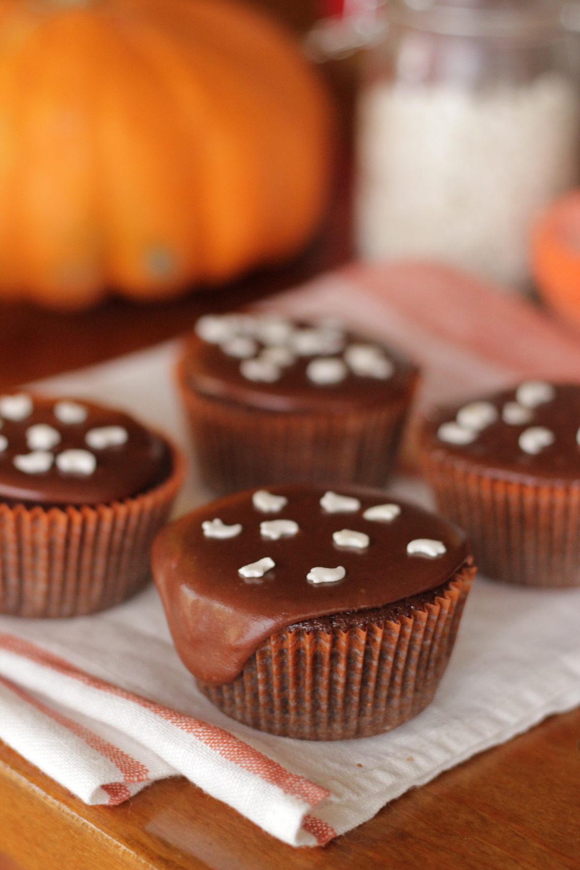 Peanut Butter Cup Cupcakes for Halloween Peanut Butter Cup Cupcakes for Halloween