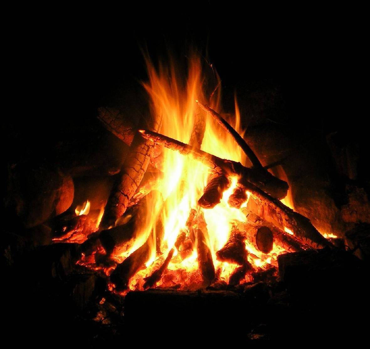 20140405114919-campfire-pic