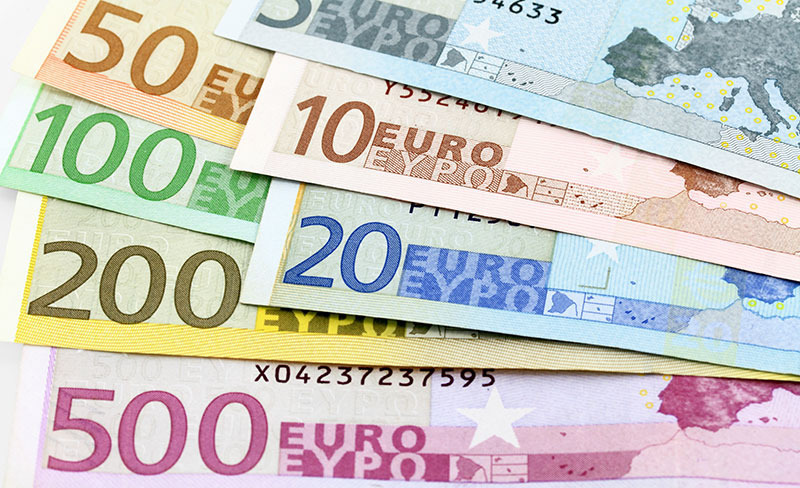 Zakaj EUR zopet odlocno pridobiva a vrednosti