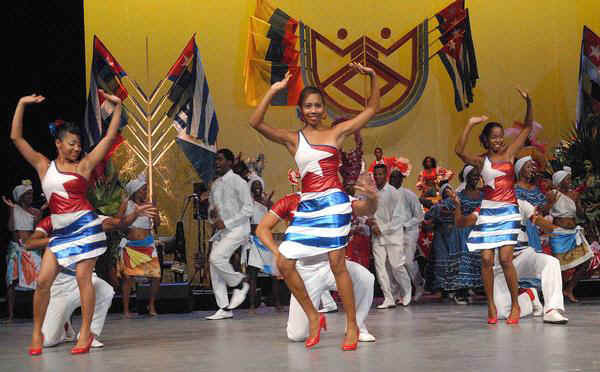 04aem fiesta-fuego