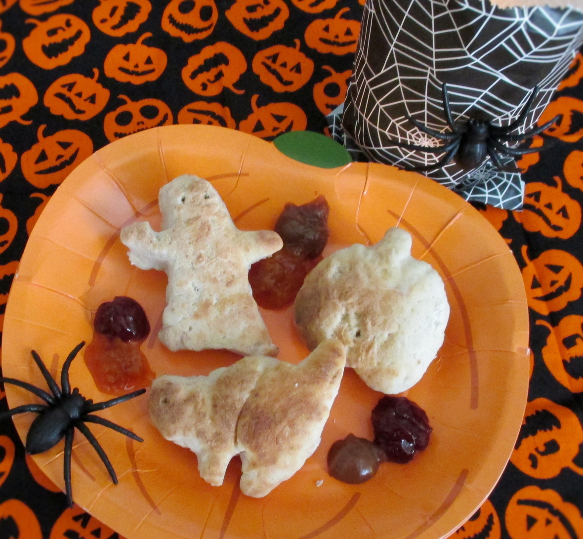 RL-Halloween-Dipping-Bread