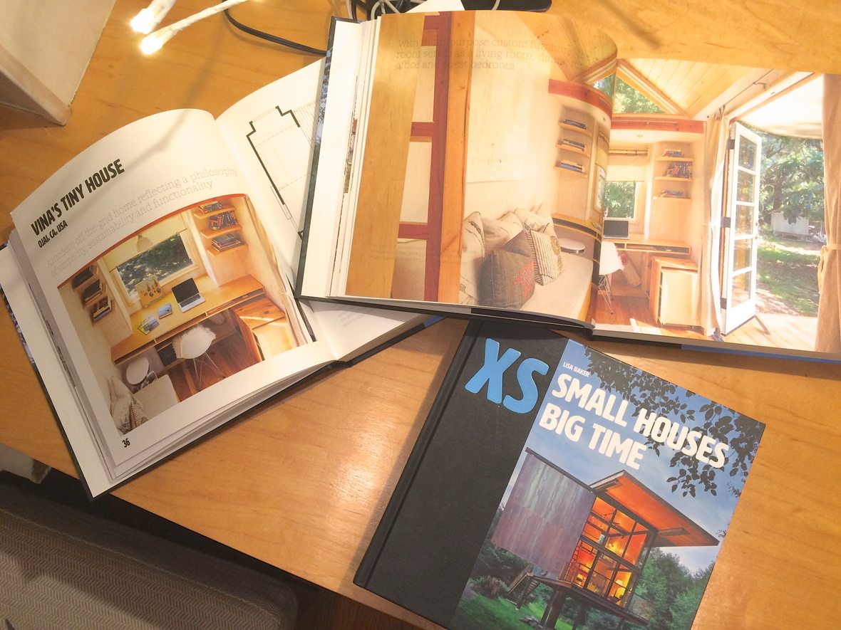 Happy Holidays from Vina's Tiny House