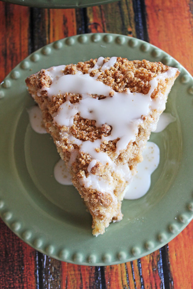 Cinnamon Crumb Apple Cake