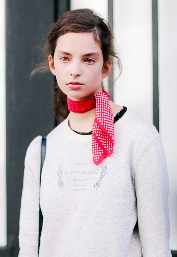 tk-chic-and-simple-street-style-looks-from-paris-fashion-week 5