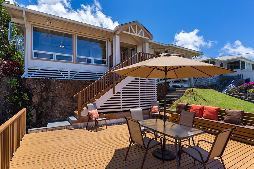 House hunting this weekend? Maunalani Heights in Kaimuki has it all!