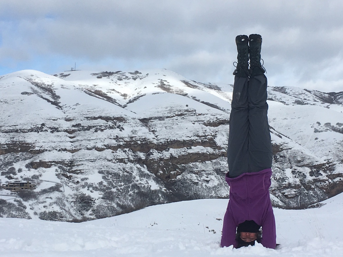 HeadstandSnowDana