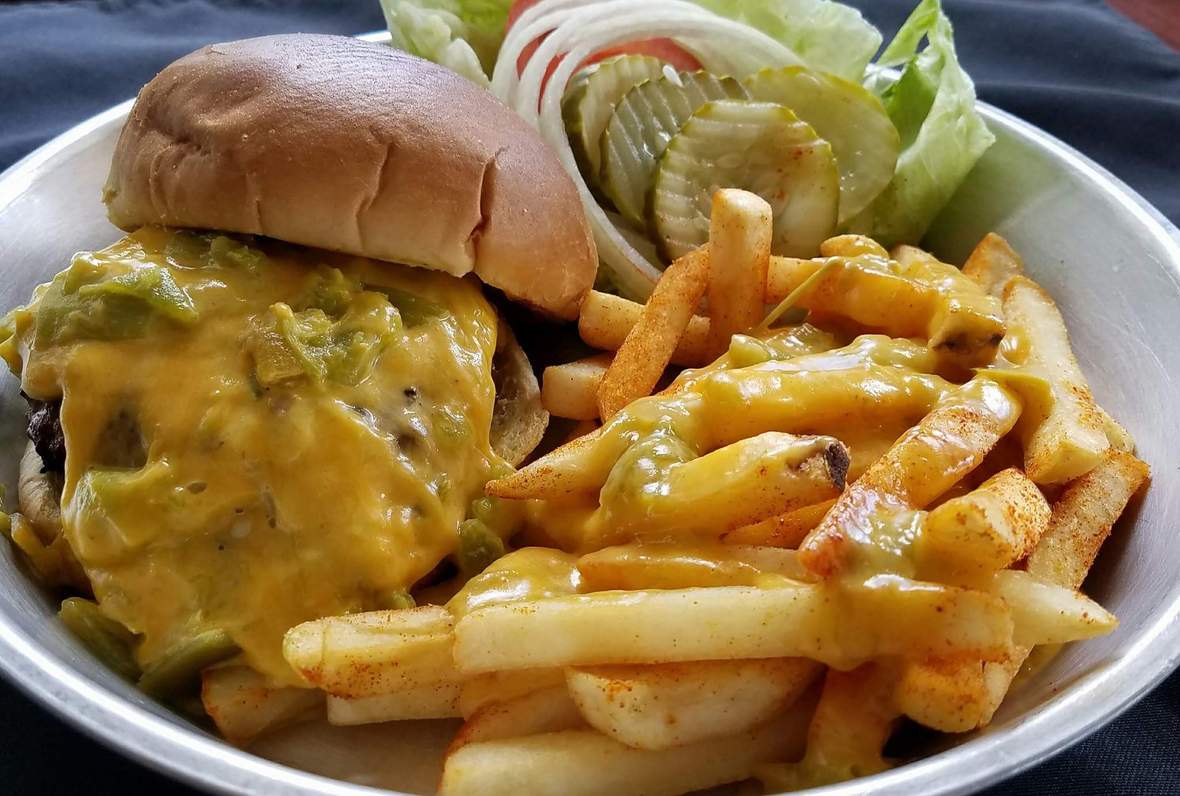 Tonight The Best Green Chile Cheeseburger You've Ever Had!! + Joseph