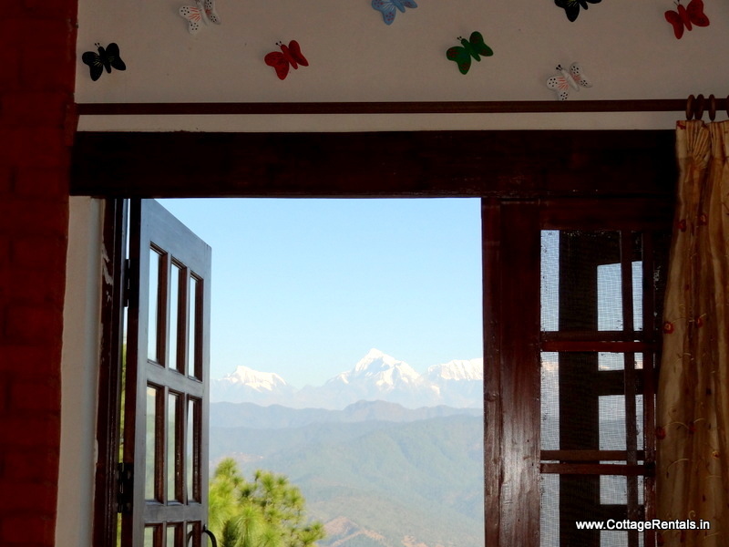 3 Bedroom Snow View Cottage in Ranikhet Rs.12,000 a night for 6