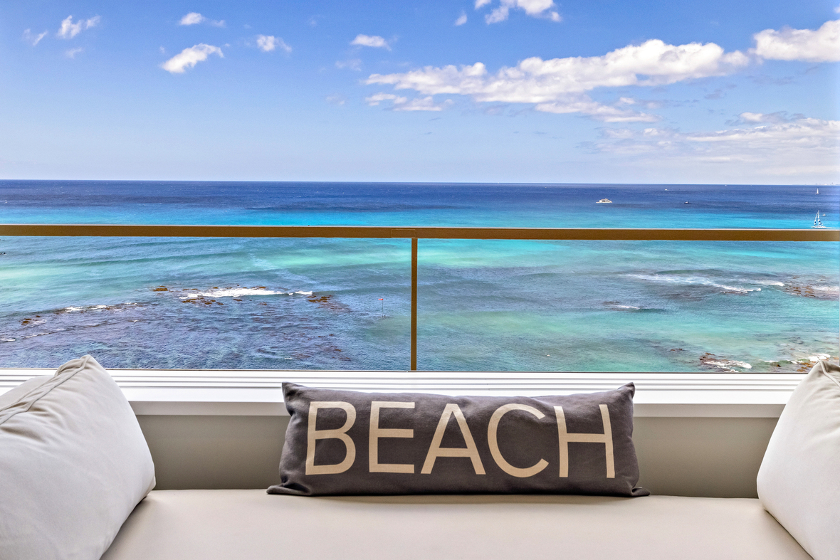 JUST LISTED LUXURY DIAMOND HEAD BEACHFRONT CONDOFULL REBUILD