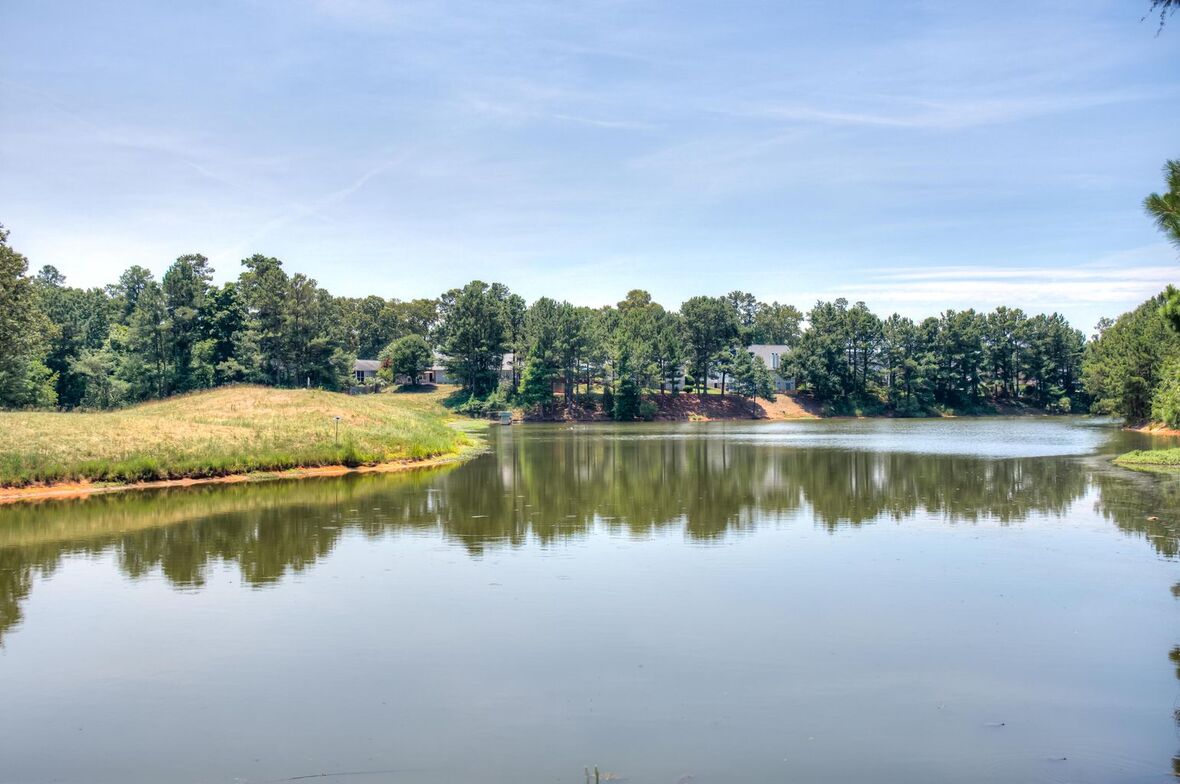 Just Listed 3 BR/2BA in Mallard Lake w/Water View!! 139 Mallard Lake