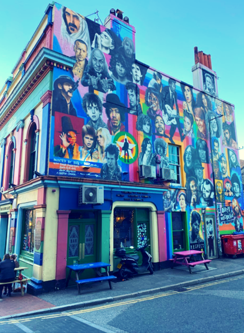 🌊 Betty Accorsi’s ‘Growing Roots’ An Homage to Beautiful Brighton