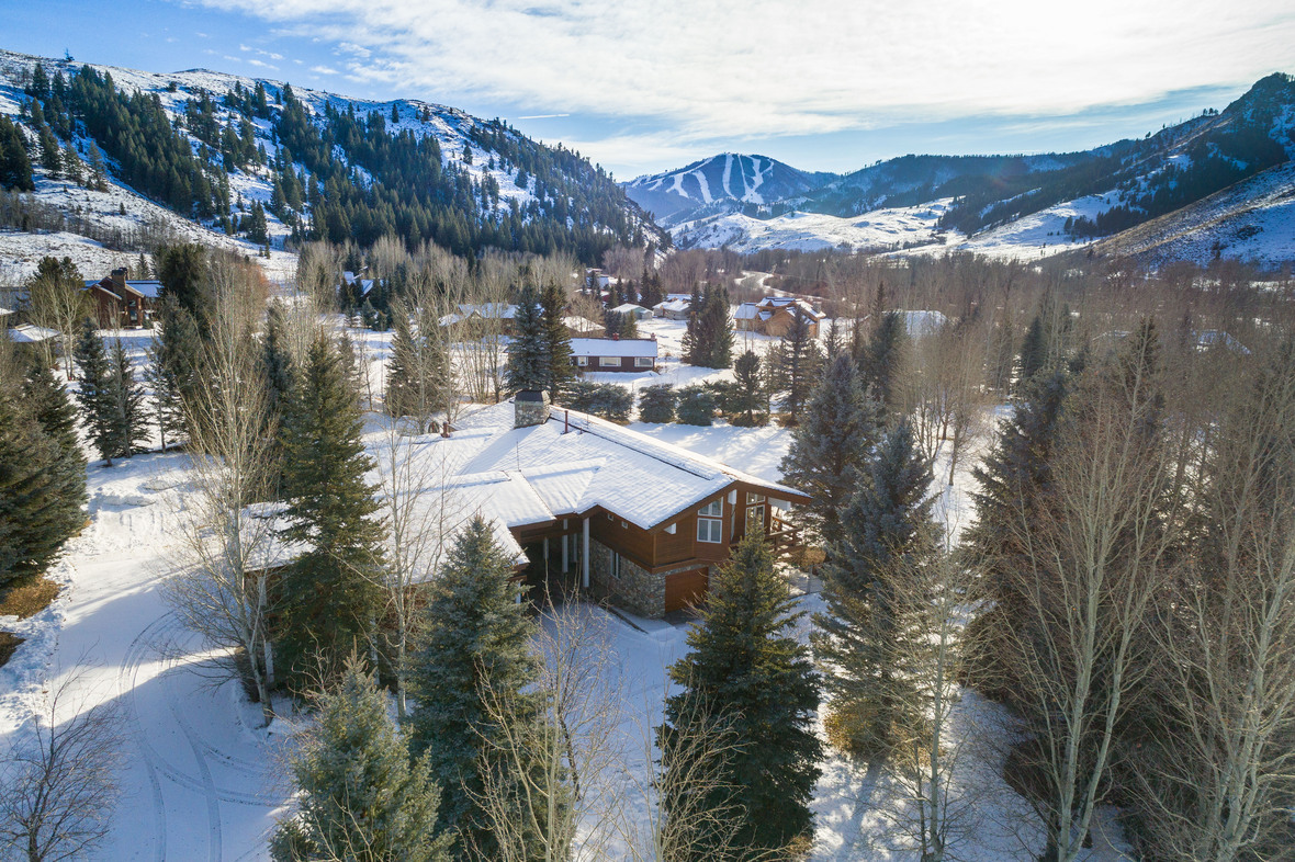 Stone gateDJI 0335 3 