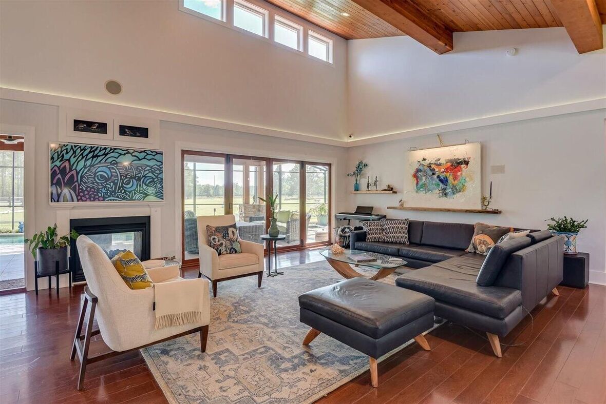 Just Listed in Windsor Trace!! 11Acre Horse Farm W/ Heated Inground