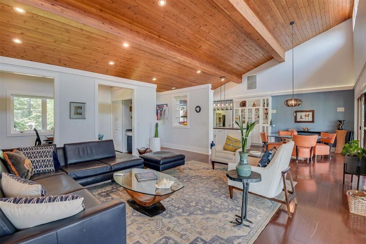 Just Listed in Windsor Trace!! 11Acre Horse Farm W/ Heated Inground