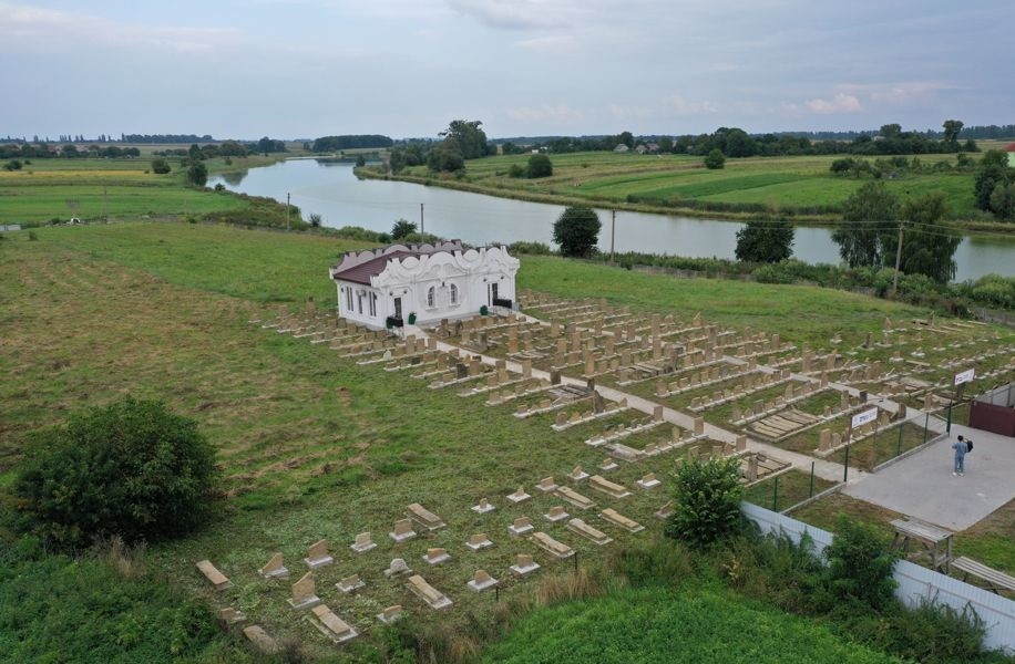The Ohel of The Maggid of Mezritch and R Zusha in Anapoli