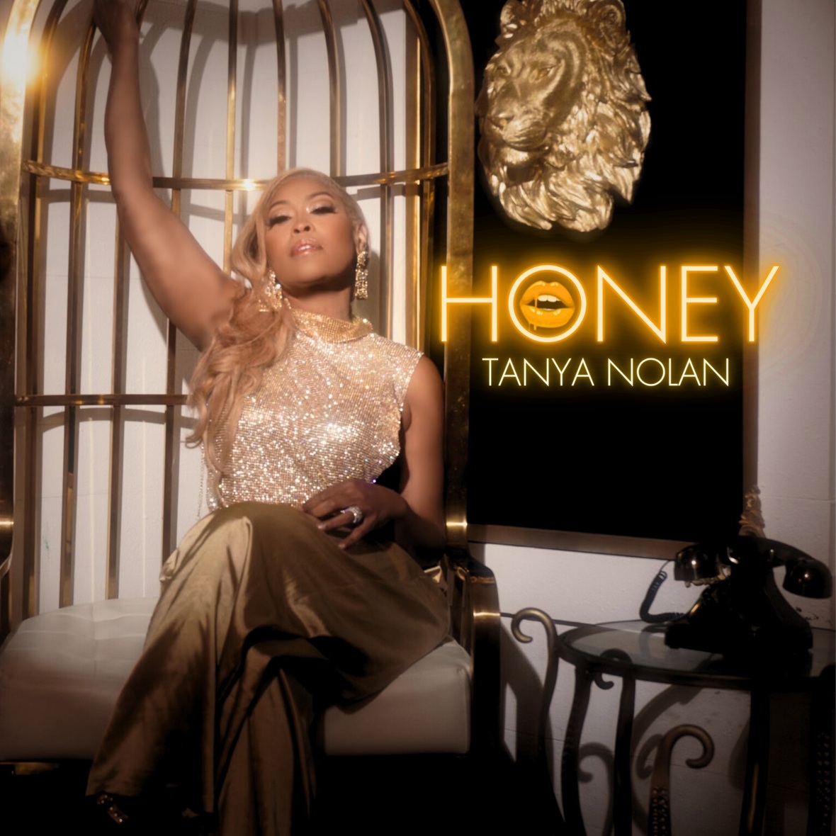 TANYANOLAN HONEY COVER