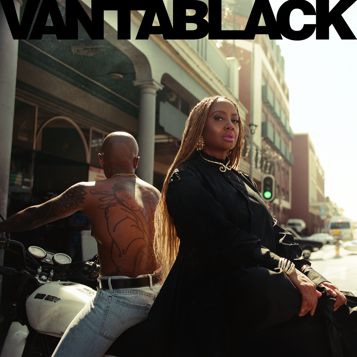 Lalah Hathaway Releases Eighth Album 'VANTABLACK'
