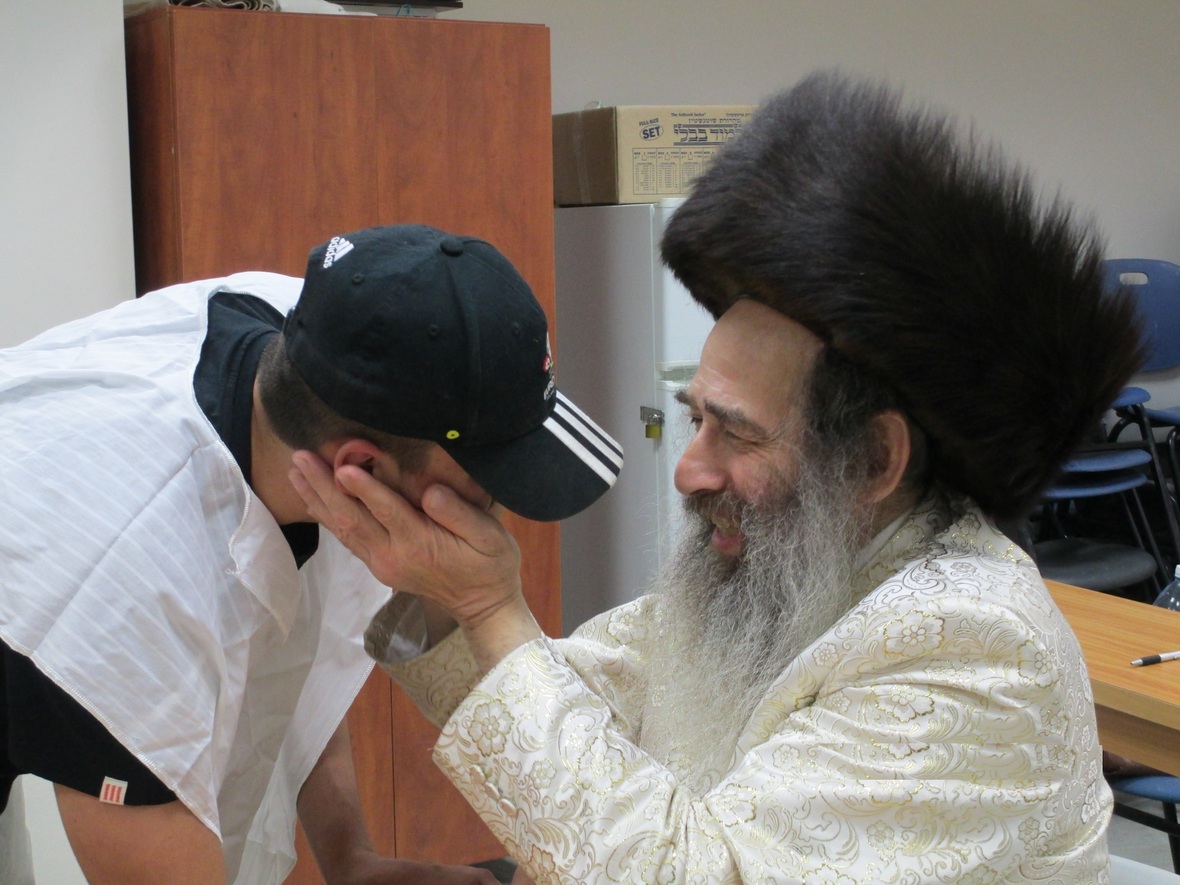 The Rebbe with a man who started to wear Tzitzis 1 