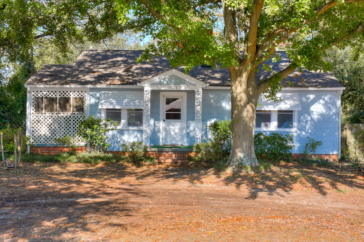 Major Price Reduction!!! East Aiken Cottage