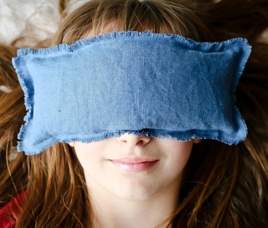 Today's Tutorial A Lavender & Linen Eye Pillow and the Friday Spotlight